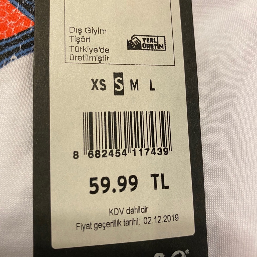 Superman T-Shirt - Picture 2 of 2